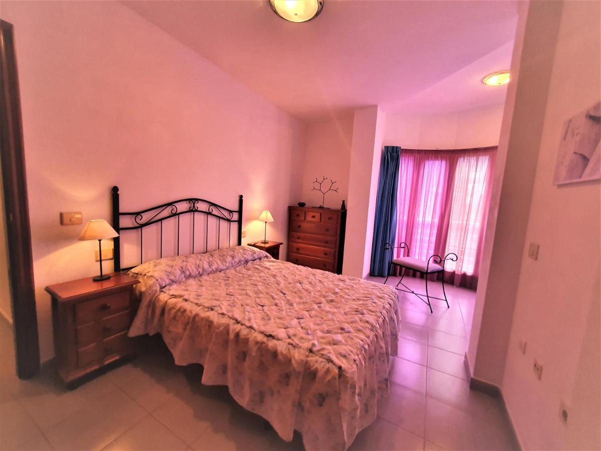 Cristi Puerto Santiago By Hrtenerife Net *